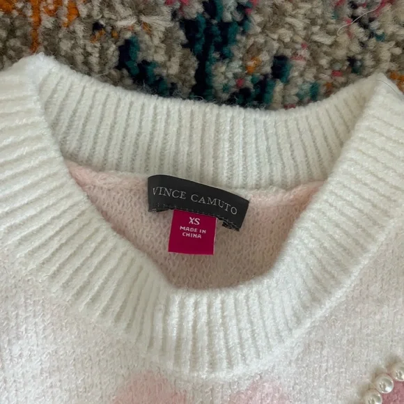Women's Vince Camuto Pink Heart Sweater - Picture 3 of 5